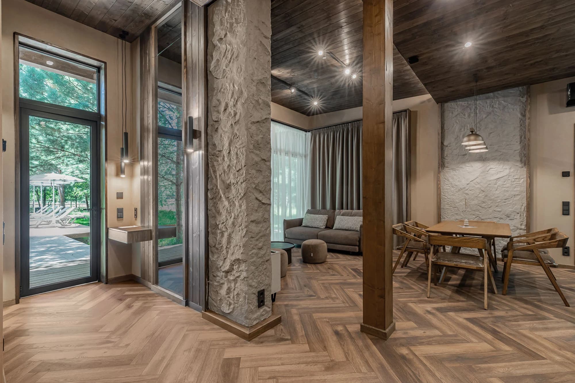 Lodge Premium hall